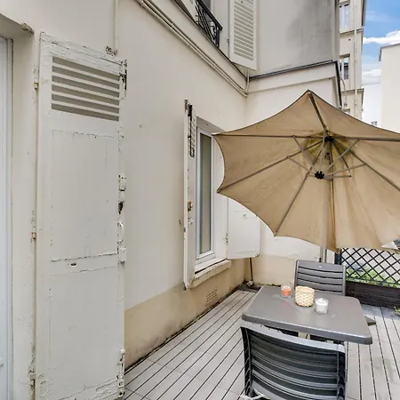 Appartamento Chic With Terrace In *