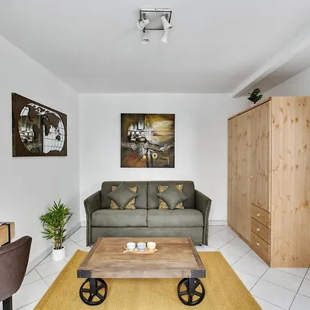 Appartamento Chic With Terrace In *